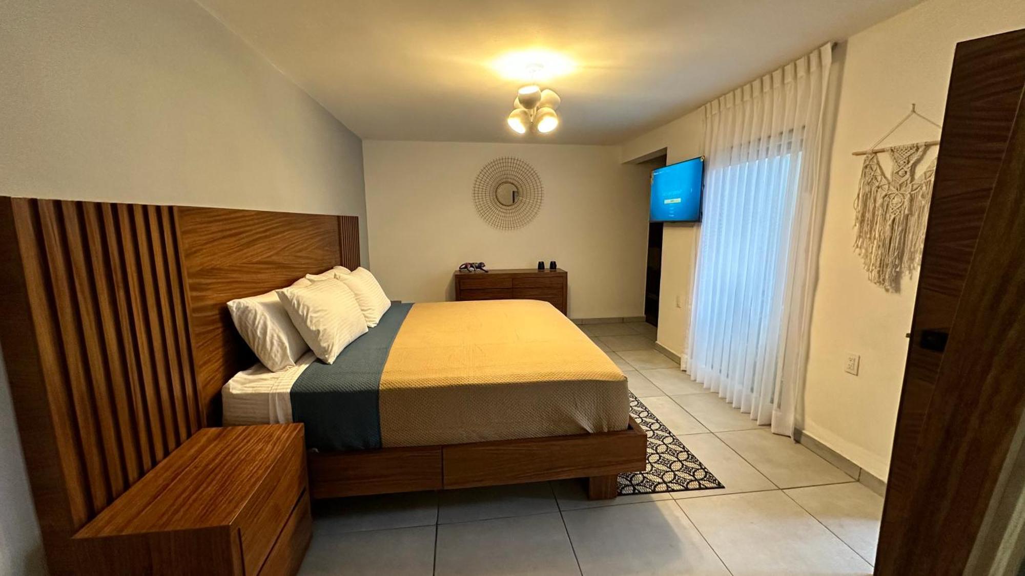Hotel Boutique Villa Escondida, A Pasos De Lo Mejor En Tlaquepaque Bagian luar foto