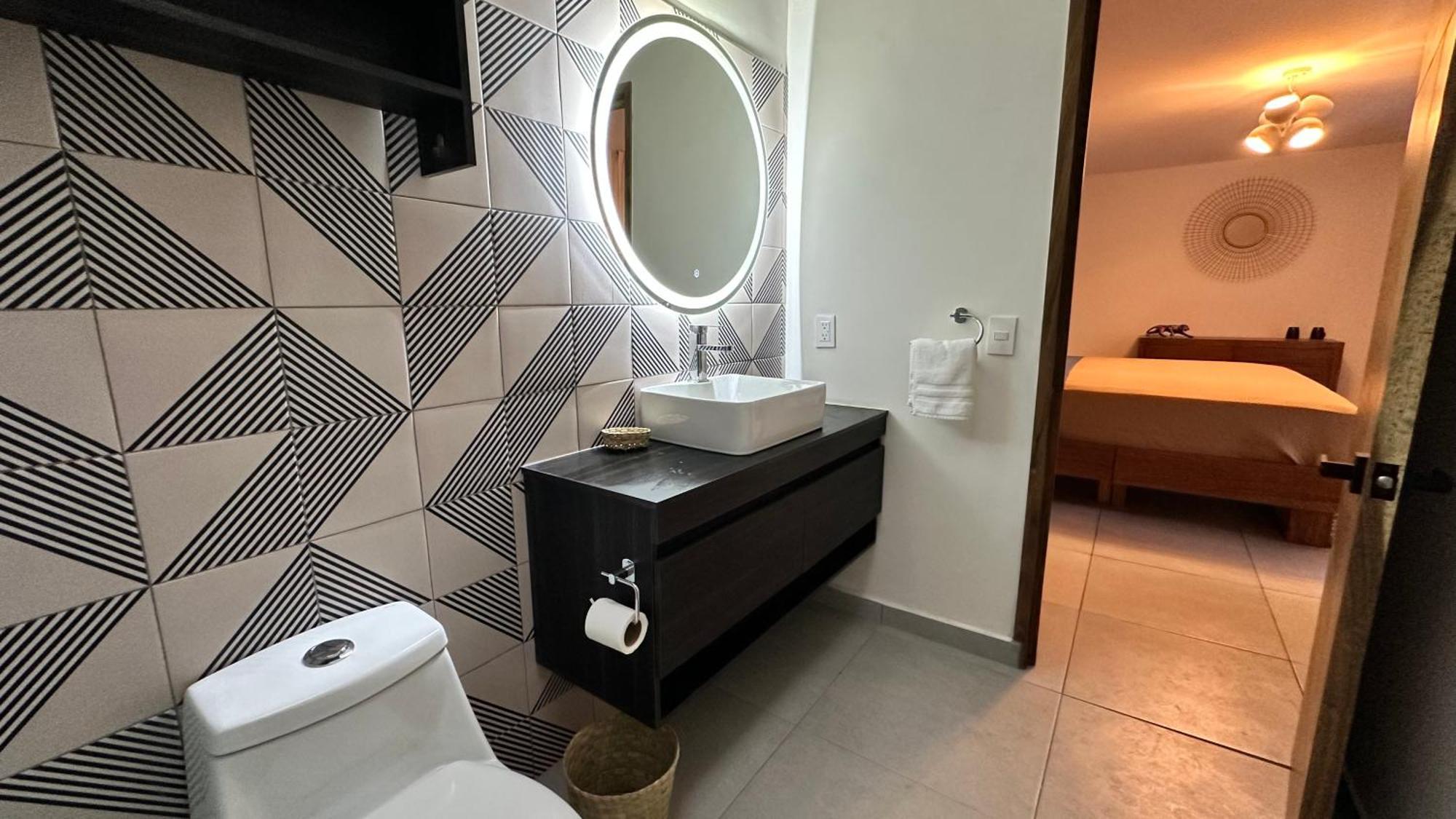Hotel Boutique Villa Escondida, A Pasos De Lo Mejor En Tlaquepaque Bagian luar foto