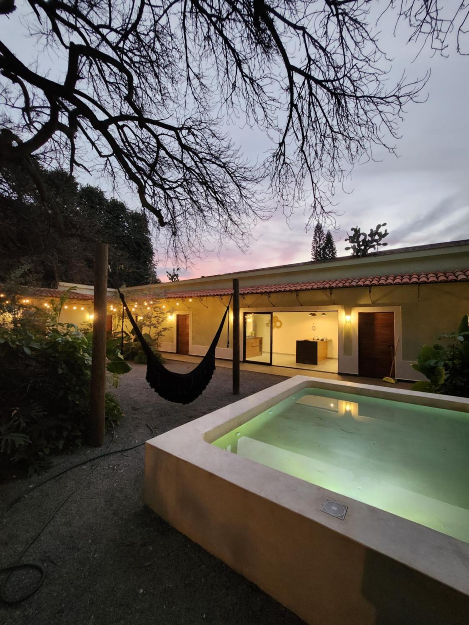 Hotel Boutique Villa Escondida, A Pasos De Lo Mejor En Tlaquepaque Bagian luar foto
