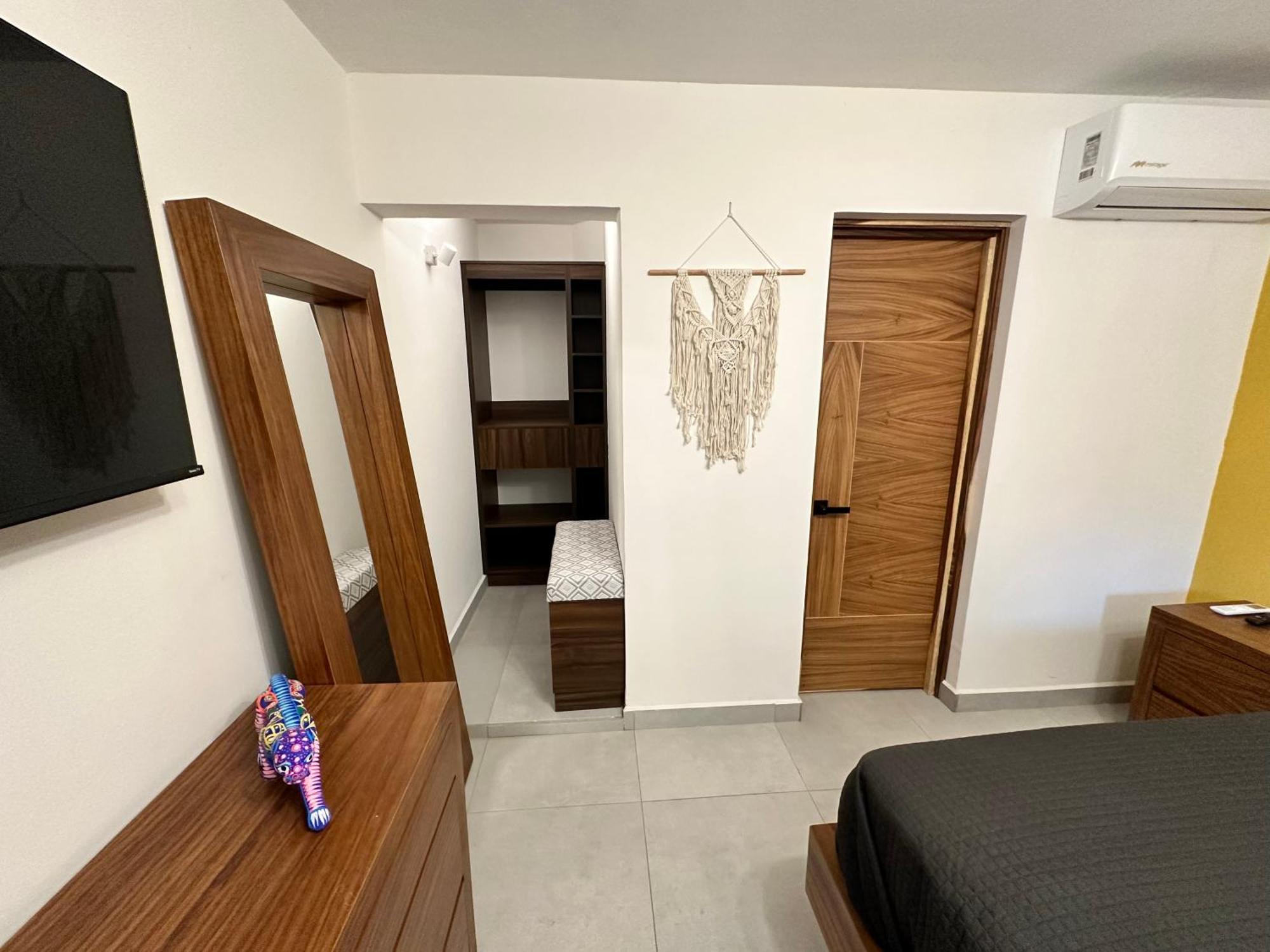 Hotel Boutique Villa Escondida, A Pasos De Lo Mejor En Tlaquepaque Bagian luar foto
