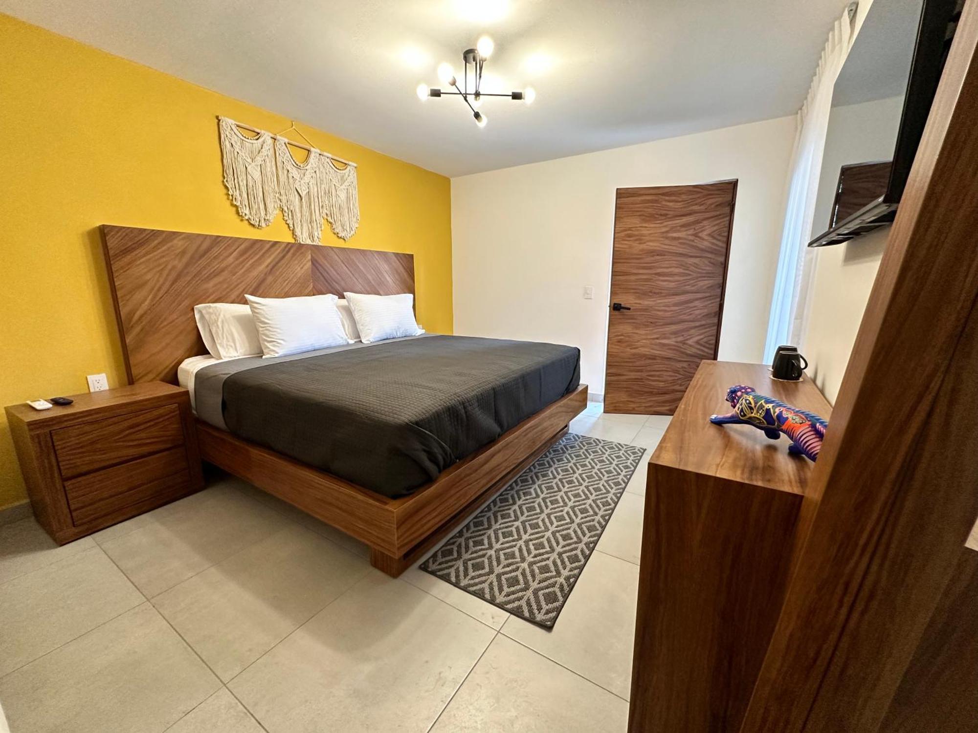 Hotel Boutique Villa Escondida, A Pasos De Lo Mejor En Tlaquepaque Bagian luar foto