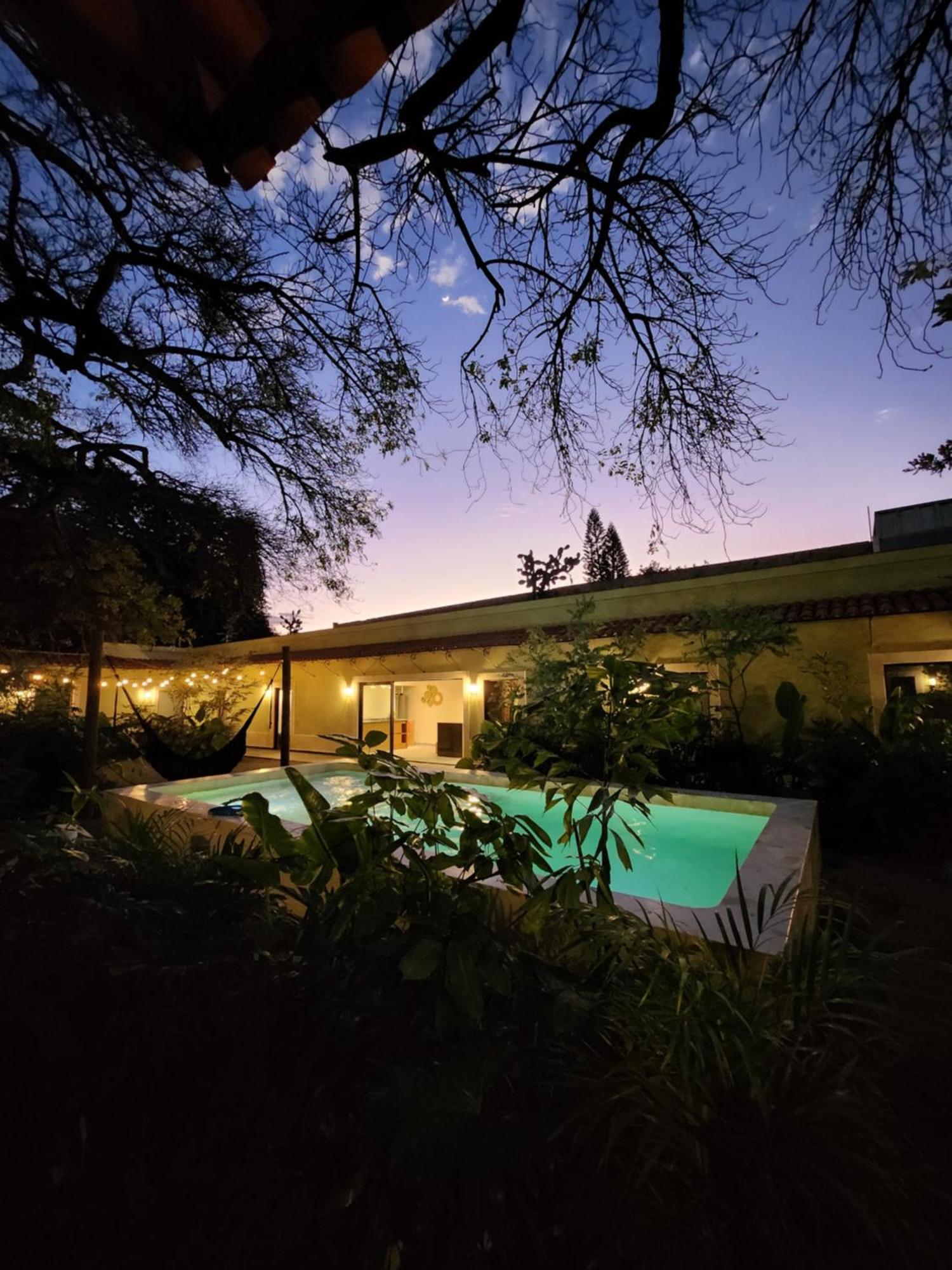 Hotel Boutique Villa Escondida, A Pasos De Lo Mejor En Tlaquepaque Bagian luar foto