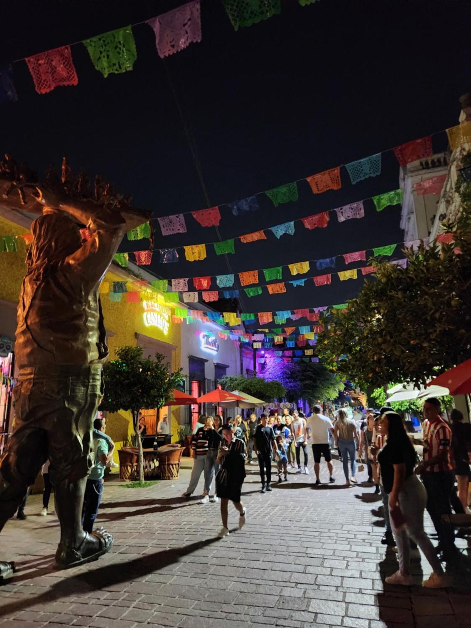 Hotel Boutique Villa Escondida, A Pasos De Lo Mejor En Tlaquepaque Bagian luar foto