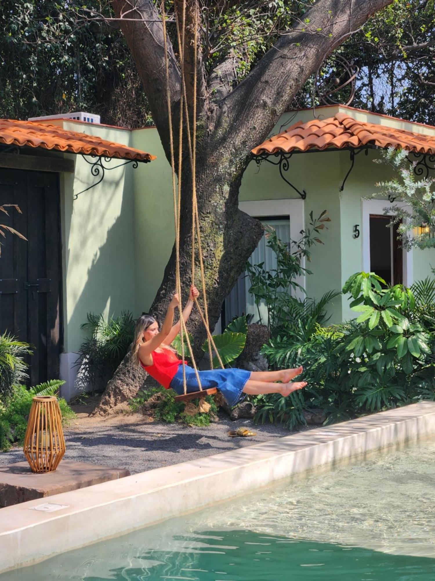 Hotel Boutique Villa Escondida, A Pasos De Lo Mejor En Tlaquepaque Bagian luar foto