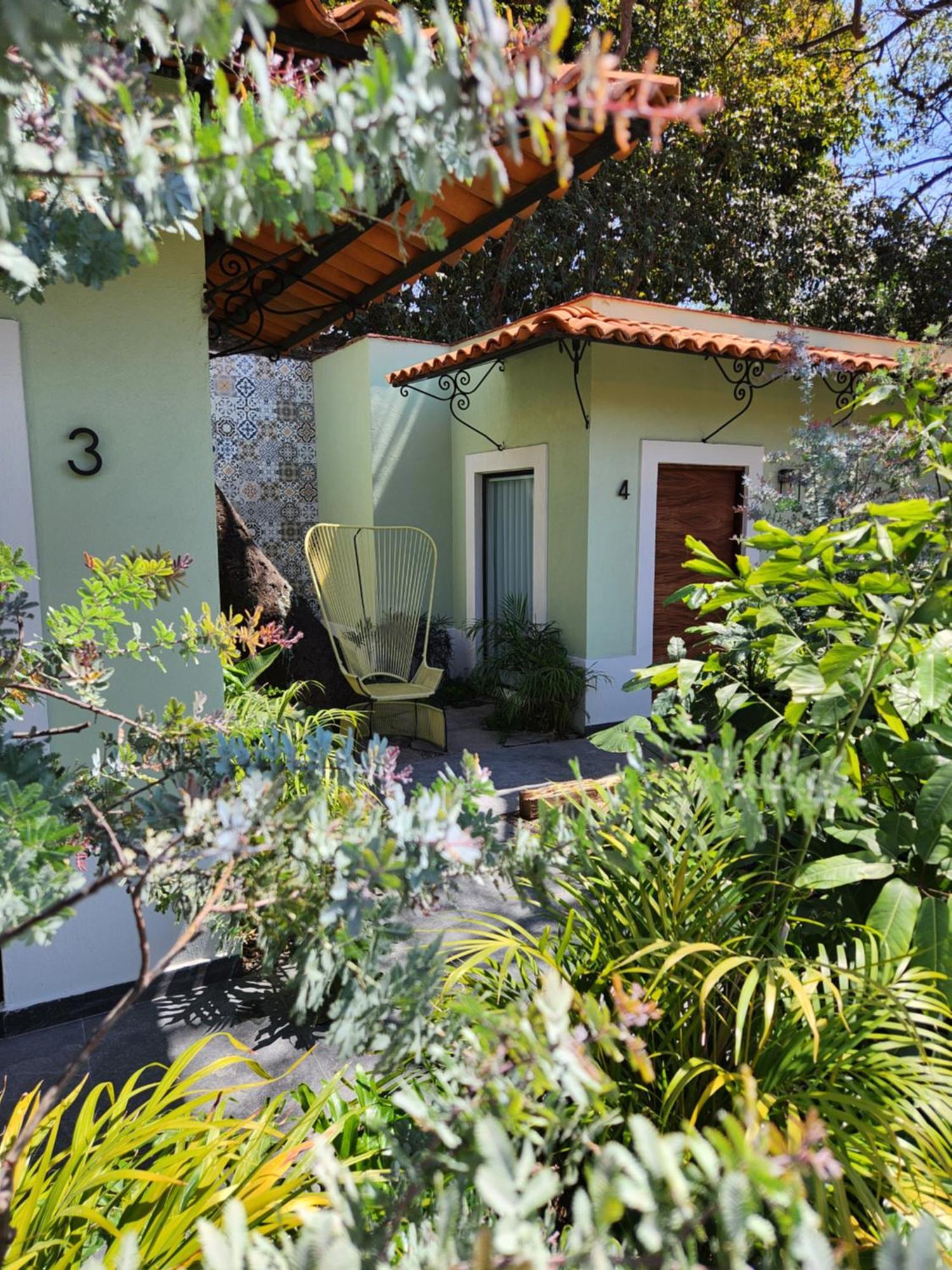 Hotel Boutique Villa Escondida, A Pasos De Lo Mejor En Tlaquepaque Bagian luar foto